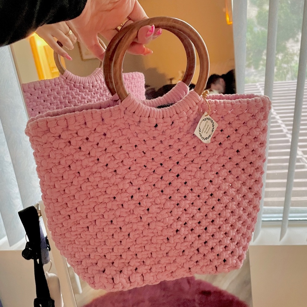 NWT Pink Crochet Stylish Purse